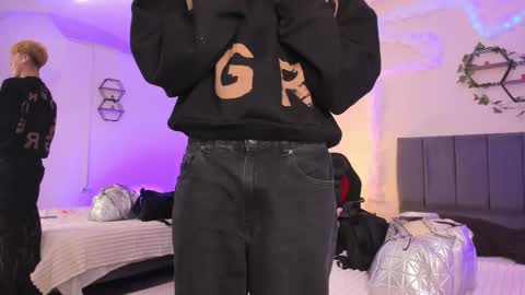 Snapshot of justinbe_ chatting on 11-13-25, 11:20 Justin online show from 11-13-25, 11:20