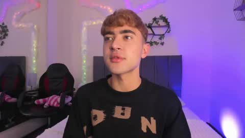 Snapshot of justinbe_ chatting on 11-20-25, 11:21 Justin online show from 11-20-25, 11:21