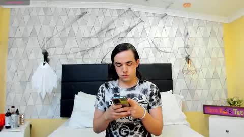 Justine online show from 11-05-25, 03:06