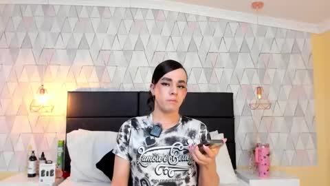 Justine online show from 11-20-25, 03:18