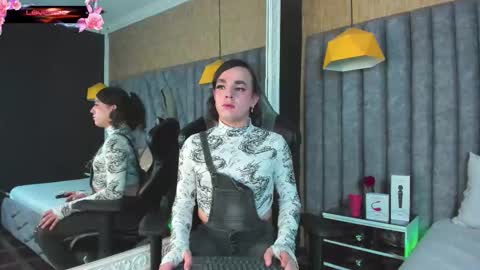 Snapshot of justineperry chatting on 02-06-26, 05:12 Justine online show from 02-06-26, 05:12