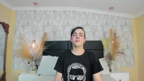 Snapshot of justineperry chatting on 02-23-26, 04:10 Justine online show from 02-23-26, 04:10