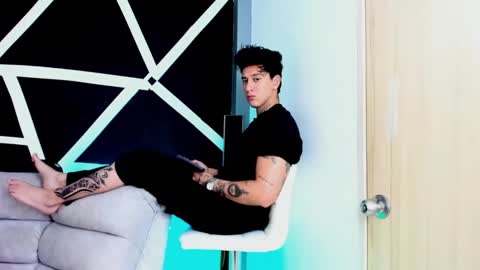 justinfuller_31 online show from 10-19-25, 03:45