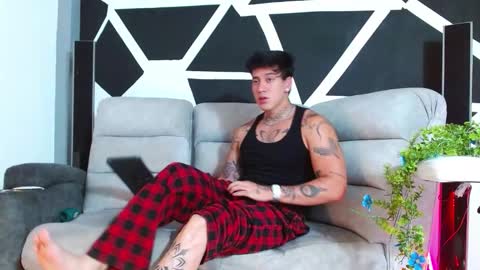 justinfuller_31 online show from 11-28-25, 11:29