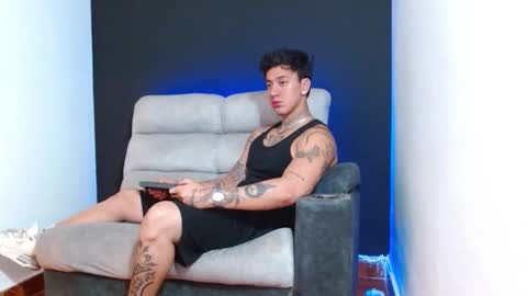 justinfuller_31 online show from 01-08-26, 02:47