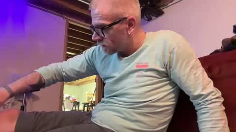 Snapshot of justinmoore1987 chatting on 03-12-25, 09:03 justinmoore1987 online show from 03-12-25, 09:03