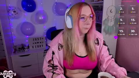 Snapshot of justkerryx chatting on 11-18-25, 09:58 Kerry online show from 11-18-25, 09:58