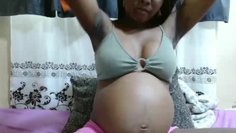 Justlhot online show from 01-22-25, 11:01