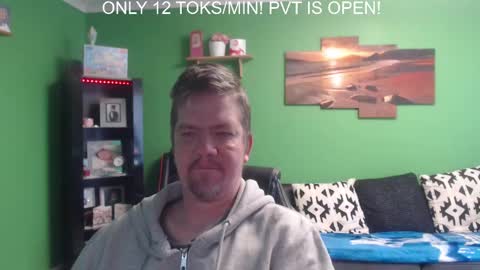 Snapshot of justme_19830331 chatting on 12-29-24, 03:24 Justme online show from 12-29-24, 03:24