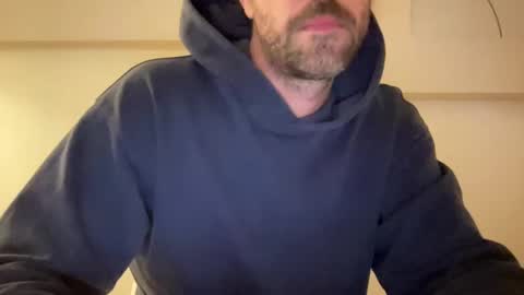 justmeandyou00 online show from 12-03-24, 07:11