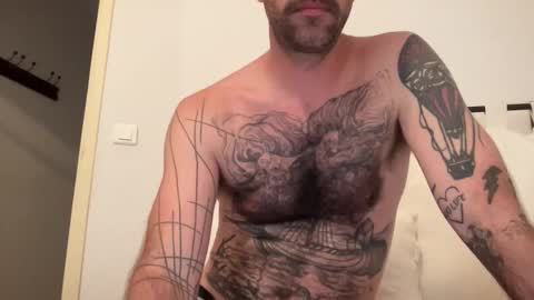 justmeandyou00 online show from 10-22-25, 09:53