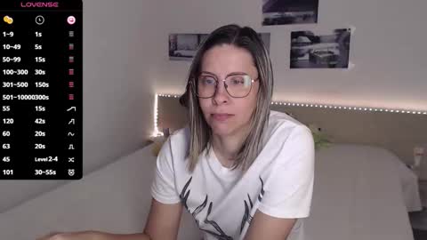 Julie online show from 10-10-25, 04:00