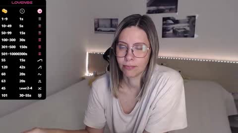 Julie online show from 10-16-25, 04:13