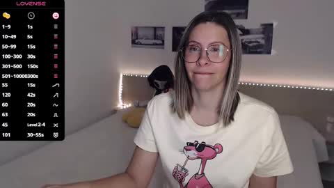 Julie online show from 10-26-25, 05:02