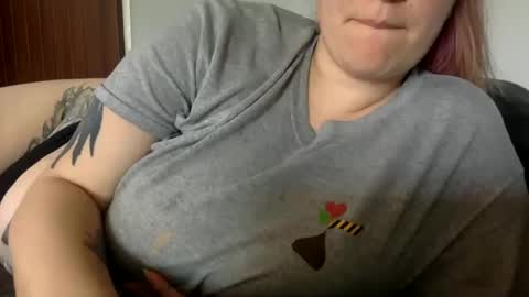 Snapshot of justpaige92 chatting on 12-21-24, 06:23 Justbrean92 online show from 12-21-24, 06:23