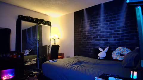 Snapshot of justwannalookgood4ya chatting on 12-13-24, 11:23 Eetantungfuk Mias online show from 12-13-24, 11:23