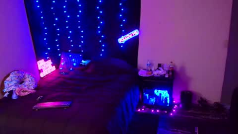 Snapshot of justwannalookgood4ya chatting on 02-04-25, 04:08 Eetantungfuk Mias online show from 02-04-25, 04:08