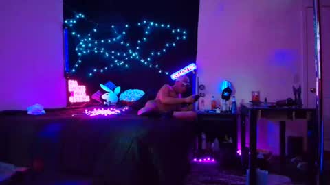 Snapshot of justwannalookgood4ya chatting on 02-11-25, 12:48 Eetantungfuk Mias online show from 02-11-25, 12:48