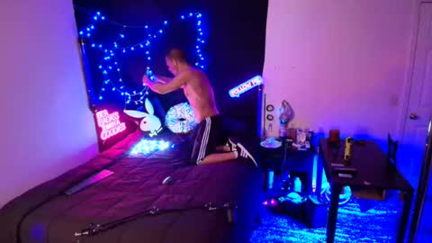 Snapshot of justwannalookgood4ya chatting on 02-12-25, 08:40 Eetantungfuk Mias online show from 02-12-25, 08:40