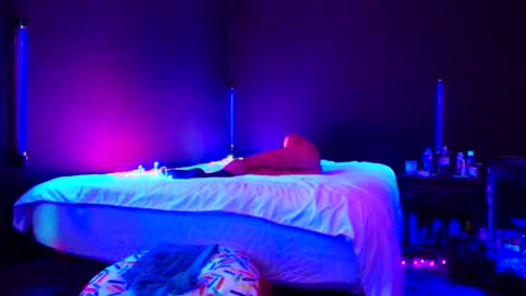 Snapshot of justwannalookgood4ya chatting on 02-16-25, 01:05 Eetantungfuk Mias online show from 02-16-25, 01:05