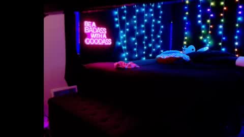 Snapshot of justwannalookgood4ya chatting on 02-23-25, 07:55 Eetantungfuk Mias online show from 02-23-25, 07:55