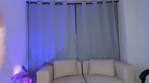 Snapshot of jvenuss chatting on 11-11-25, 12:43 ees 3 online show from 11-11-25, 12:43