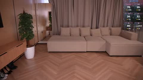 Snapshot of k_kimikooo chatting on 12-20-25, 04:30 Amely online show from 12-20-25, 04:30