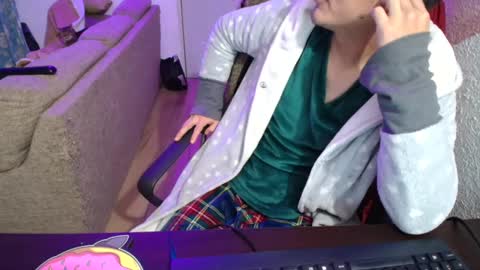 kael_art_d online show from 12-30-24, 03:14