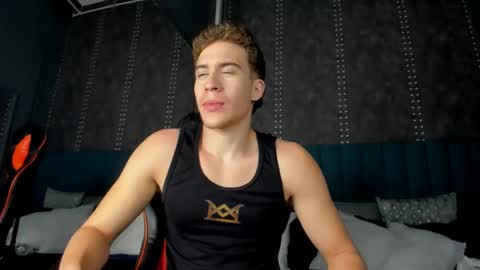 Snapshot of kael_brown1 chatting on 10-23-25, 07:34 KAEL online show from 10-23-25, 07:34