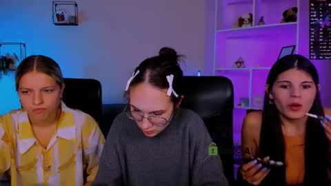 Snapshot of kaela_spell_ chatting on 11-18-25, 08:57 kaela_spell_ online show from 11-18-25, 08:57