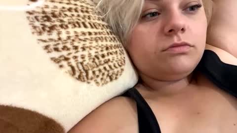 Snapshot of kaelia_daniel chatting on 09-24-25, 04:43 Kaelia and Daniel online show from 09-24-25, 04:43