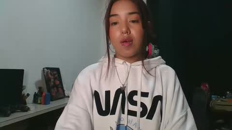 Snapshot of kahelipurple chatting on 10-24-25, 11:23 KAHELIINDEPENDENT MODEL online show from 10-24-25, 11:23