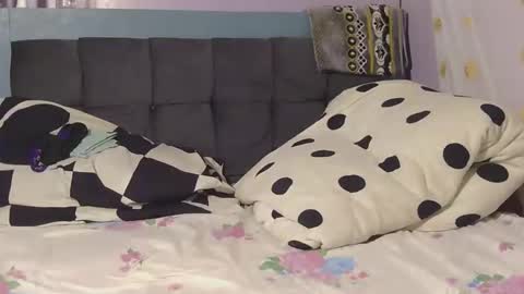 kai91799 online show from 12-15-25, 07:18