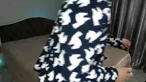 Kai Chicken online show from 12-05-25, 09:51