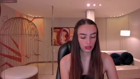 Kaia Ferreira online show from 02-11-25, 12:05