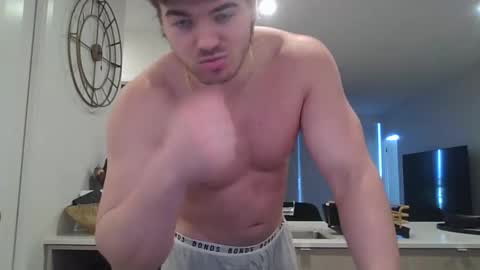 Snapshot of kailebtwinkletoes chatting on 10-28-25, 10:12 MrJuicyJames online show from 10-28-25, 10:12