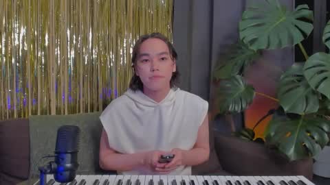 Snapshot of kain_takedaa chatting on 02-19-25, 02:01 Kain online show from 02-19-25, 02:01