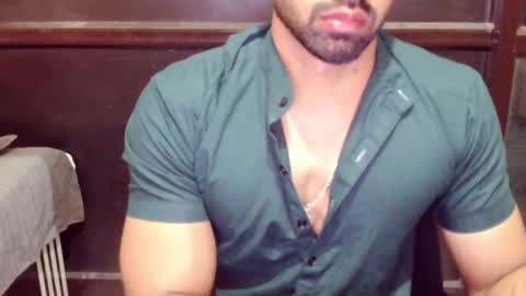 Vicky online show from 10-26-25, 05:19