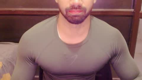 Vicky online show from 10-28-25, 05:11