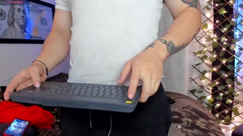 Snapshot of kaledd_musclee chatting on 01-18-25, 10:06 Kaledd musclees room Master online show from 01-18-25, 10:06