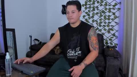 Snapshot of kaledd_musclee chatting on 09-12-25, 06:41 Kaledd musclees room Master online show from 09-12-25, 06:41