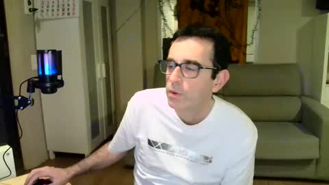 Snapshot of kalem48 chatting on 12-30-24, 12:32 MusicMen49 online show from 12-30-24, 12:32