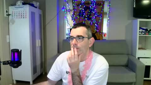 Snapshot of kalem48 chatting on 01-02-25, 09:43 MusicMen49 online show from 01-02-25, 09:43