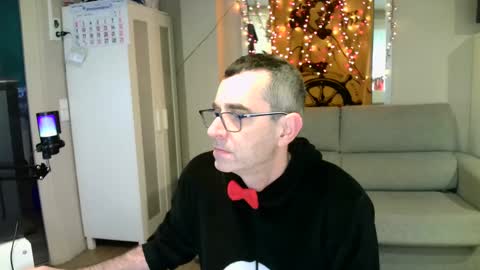 Snapshot of kalem48 chatting on 01-04-25, 09:21 MusicMen49 online show from 01-04-25, 09:21