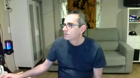 Snapshot of kalem48 chatting on 01-27-25, 12:33 MusicMen49 online show from 01-27-25, 12:33
