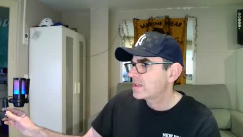 Snapshot of kalem48 chatting on 01-29-25, 08:51 MusicMen49 online show from 01-29-25, 08:51