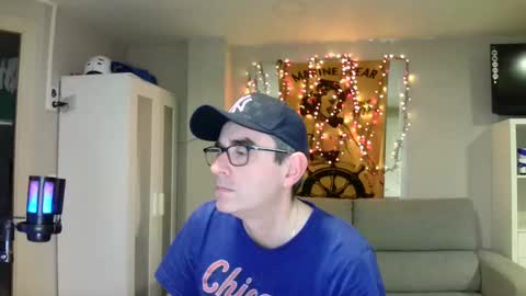 Snapshot of kalem48 chatting on 02-04-25, 01:13 MusicMen49 online show from 02-04-25, 01:13