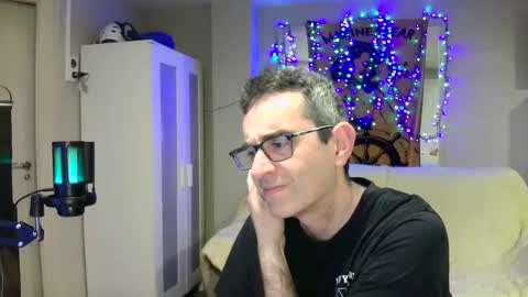 Snapshot of kalem48 chatting on 02-05-25, 11:17 MusicMen49 online show from 02-05-25, 11:17