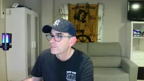 Snapshot of kalem48 chatting on 02-12-25, 10:26 MusicMen49 online show from 02-12-25, 10:26