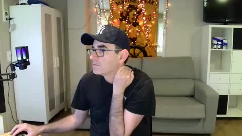 Snapshot of kalem48 chatting on 03-01-25, 09:51 MusicMen49 online show from 03-01-25, 09:51